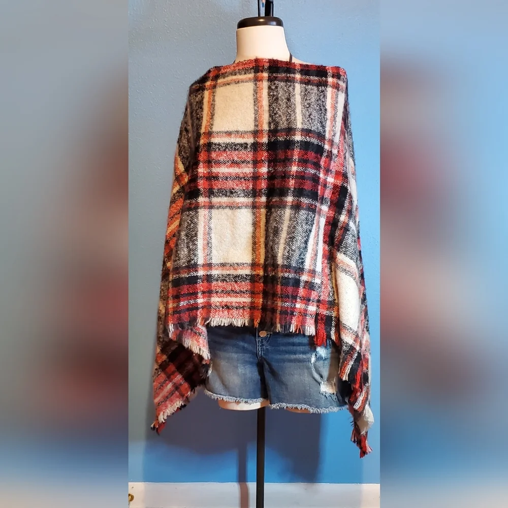 Cozy Poncho - Picture 1 of 5